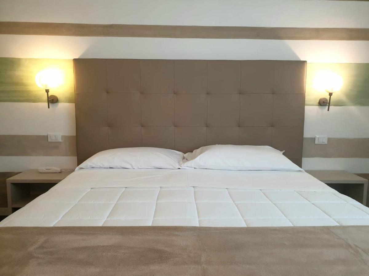 Hotel Grel Chiaramonte Gulfi Dış mekan fotoğraf